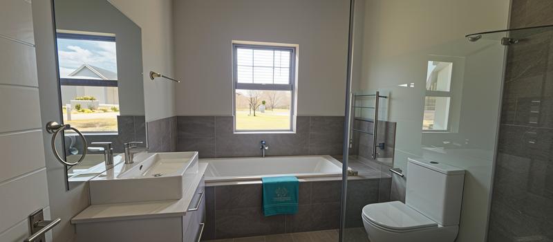 3 Bedroom Property for Sale in Langebaan Country Estate Western Cape